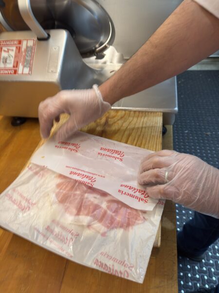 ByOvtene deli package system folded